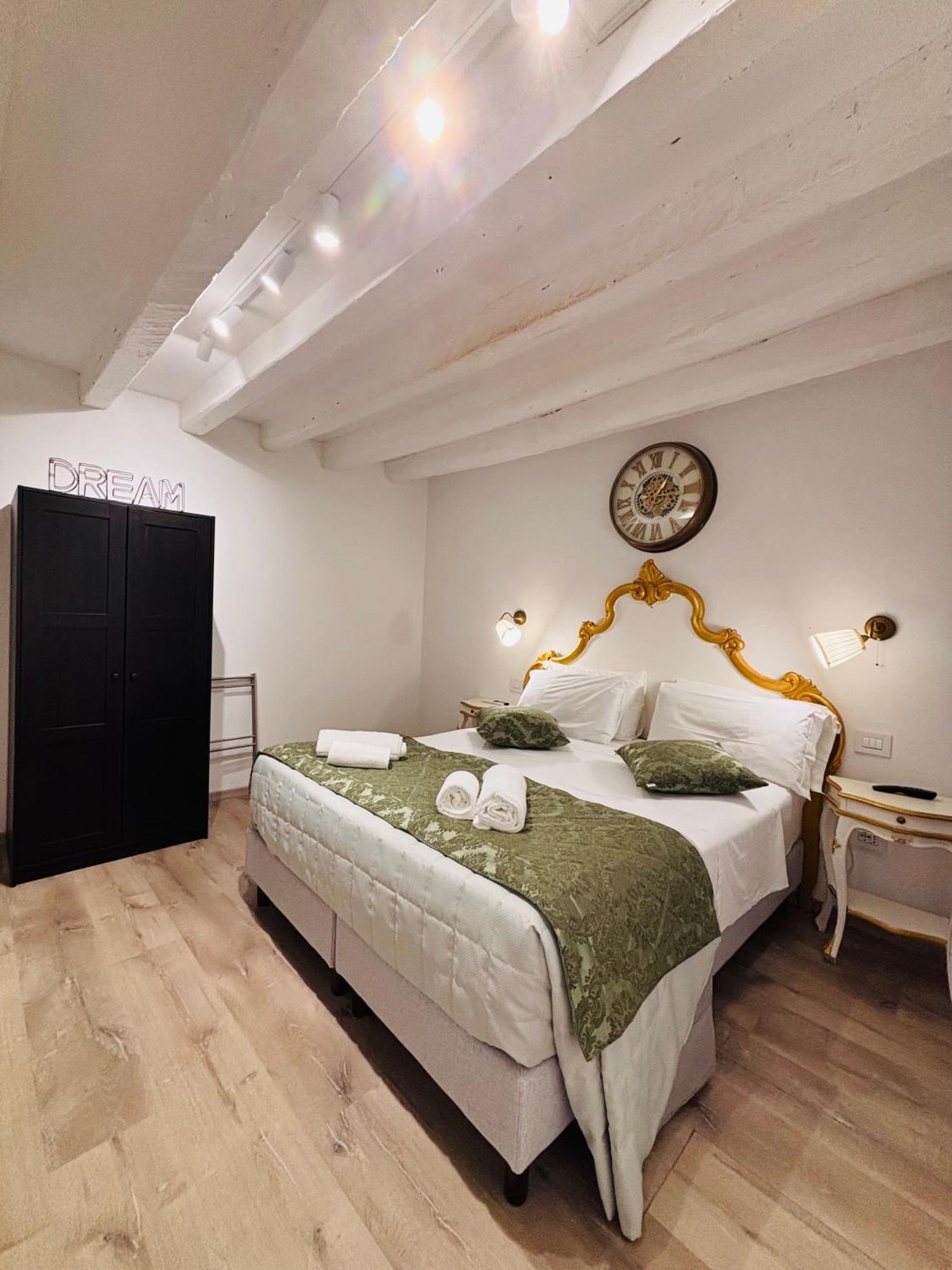 Al Canal Regio - Guest House Venice Exterior photo